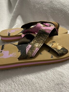 Realtree Pink and Brown Camouflage Women’s Sandals S7-8